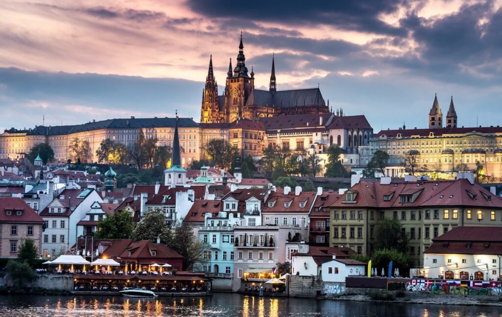 hrad praha dark v2.2 1200x758 1